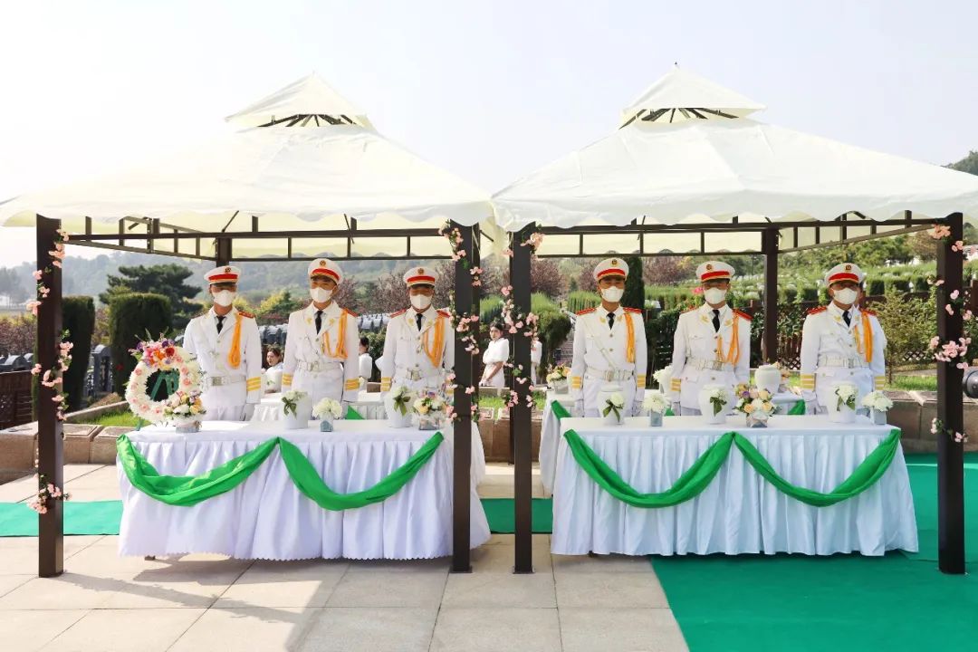 沈阳墓园龙生第二届节地生态草坪葬集体落葬仪式圆满举行 沈阳墓园龙生第二届节地生态草坪葬集体落葬仪式圆满举行